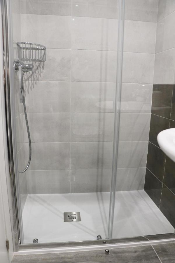 Apartamentos Credencial Саррия Екстериор снимка